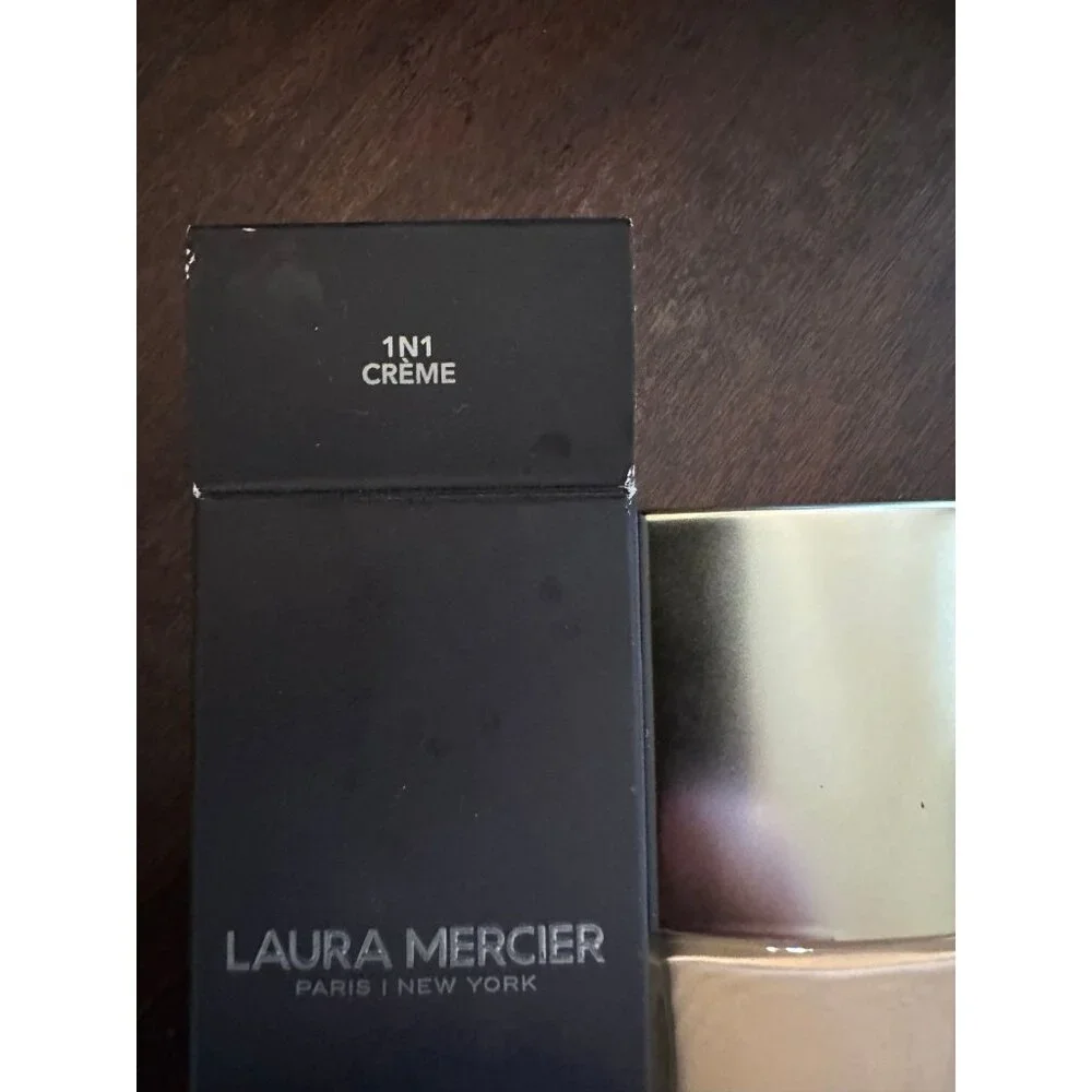 Laura Mercier Flawless Lumiere Radiance Perfecting Foubdation - 1 fl ozs - Crème